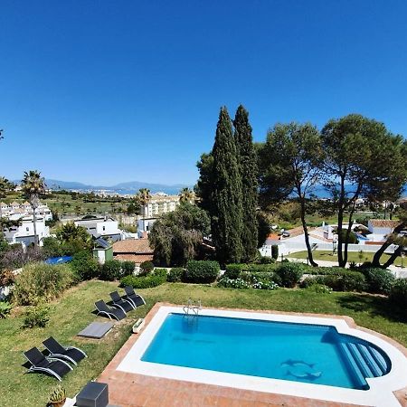 Beautiful 5 Bedroom Villa With Private Pool With Stunning Sea Views, Walking Distances To Shops Restaurants Beach Manilva Exterior foto