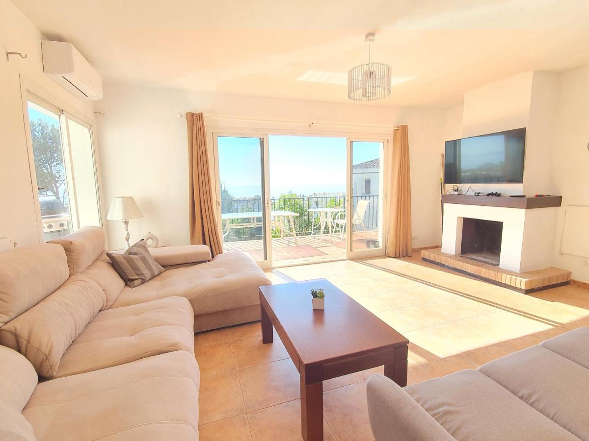 Beautiful 5 Bedroom Villa With Private Pool With Stunning Sea Views, Walking Distances To Shops Restaurants Beach Manilva Exterior foto